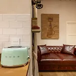 Boutique Homes * Siena