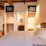 Apartment Boutique Homes *